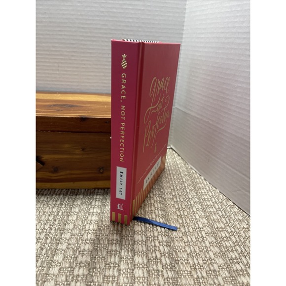 NEW! Grace, Not Perfection : Embracing Simplicity, Celebrating Joy;‎ Emily Ley - Picture 4 of 12